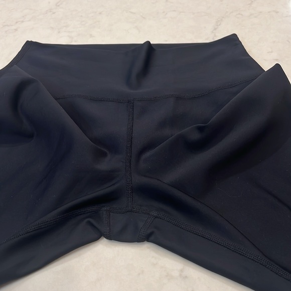 Alo High-Waist Airlift Leggings - Size Large - Picture 9 of 10